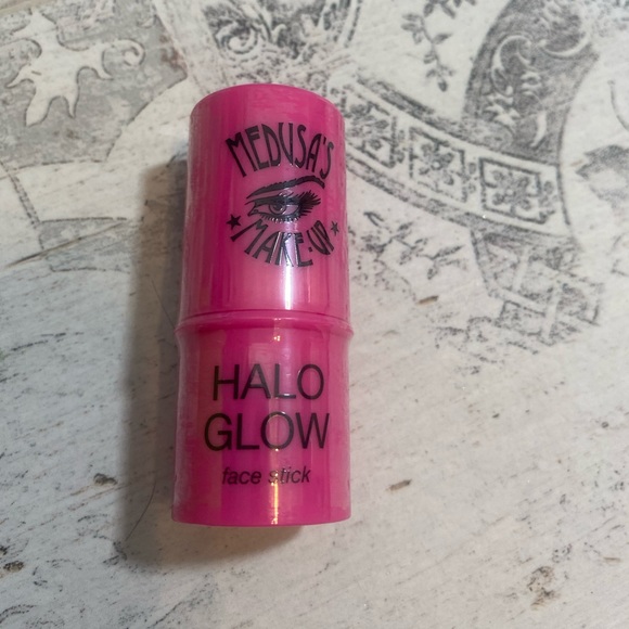 Medusa’s Makeup Halo Glow Face Stick in Astro - Picture 6 of 8